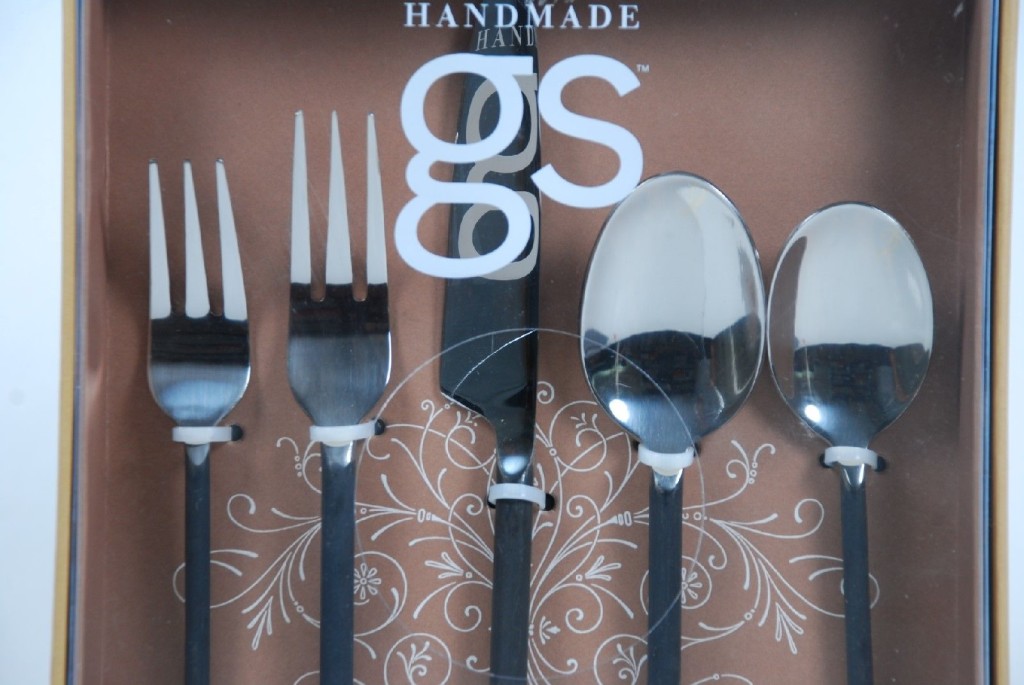  Closeup of GOURMET SETTINGS Treble Clef Handmade 20 Piece 18/10 Stainless Steel Flatware Set